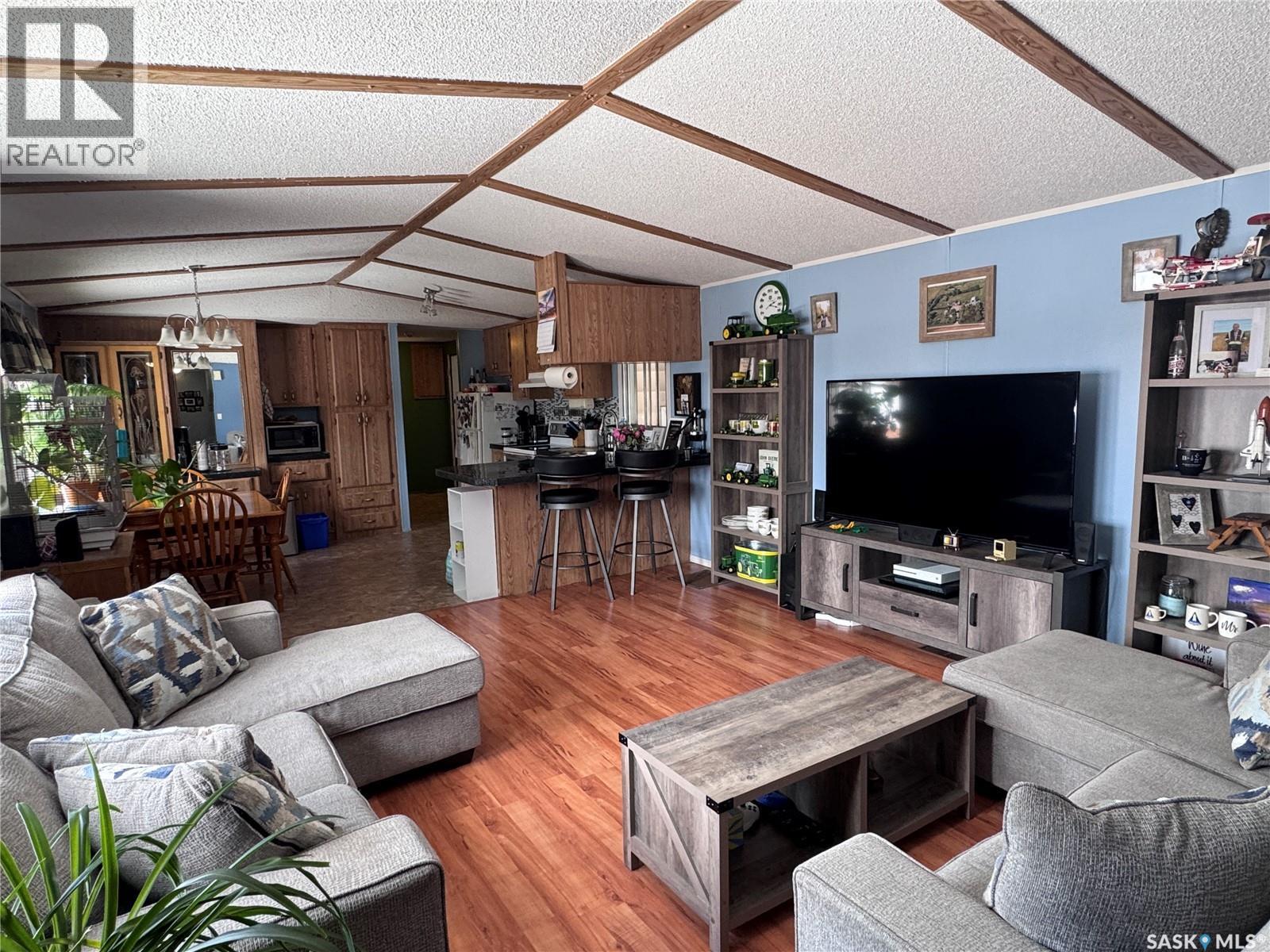 1111 Riese Drive, La Ronge, Saskatchewan  S0J 1L0 - Photo 11 - SK032031