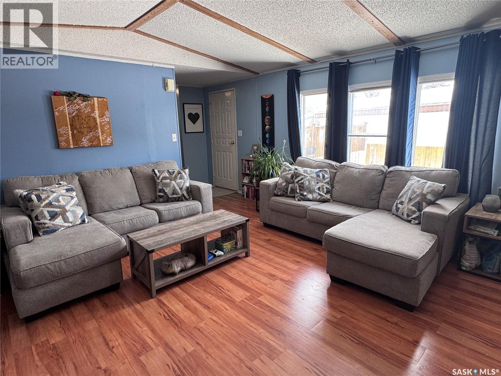 1111 Riese Drive, La Ronge, Saskatchewan  S0J 1L0 - Photo 12 - SK032031