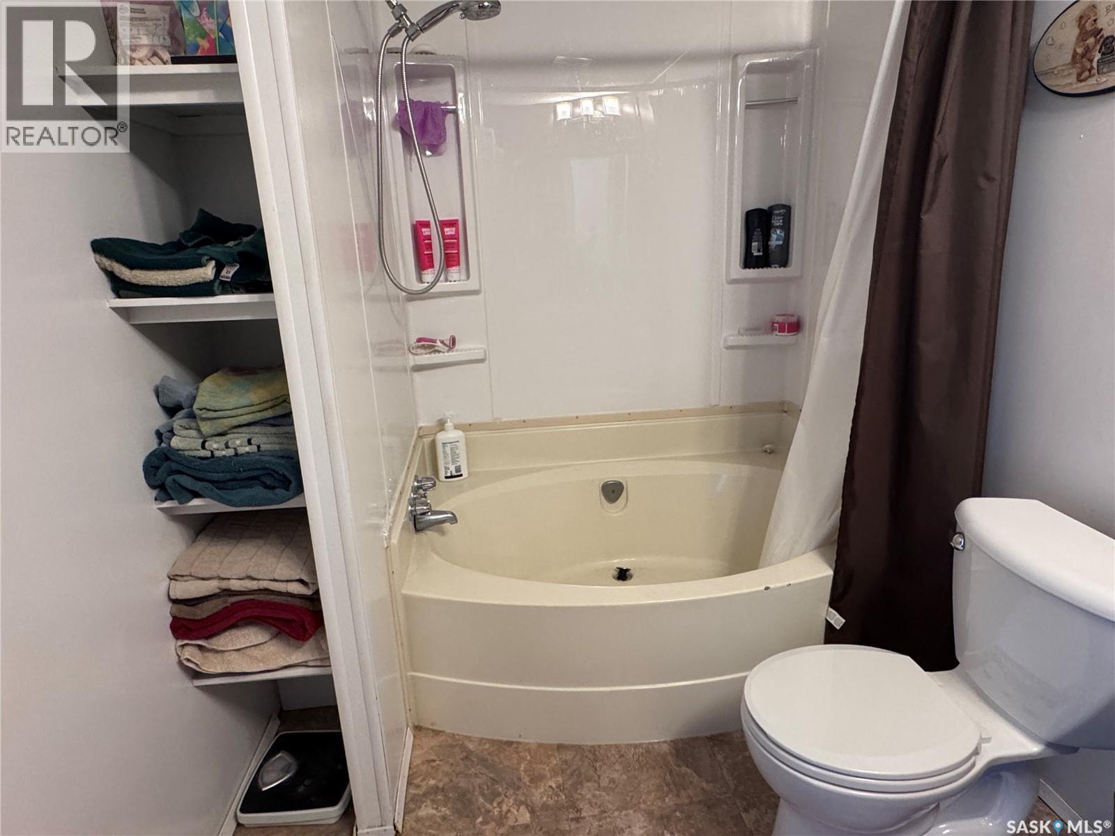 1111 Riese Drive, La Ronge, Saskatchewan  S0J 1L0 - Photo 17 - SK032031