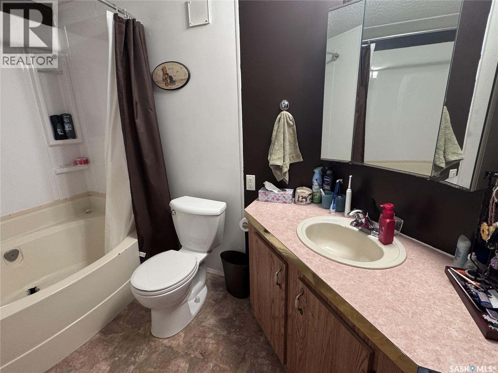 1111 Riese Drive, La Ronge, Saskatchewan  S0J 1L0 - Photo 18 - SK032031