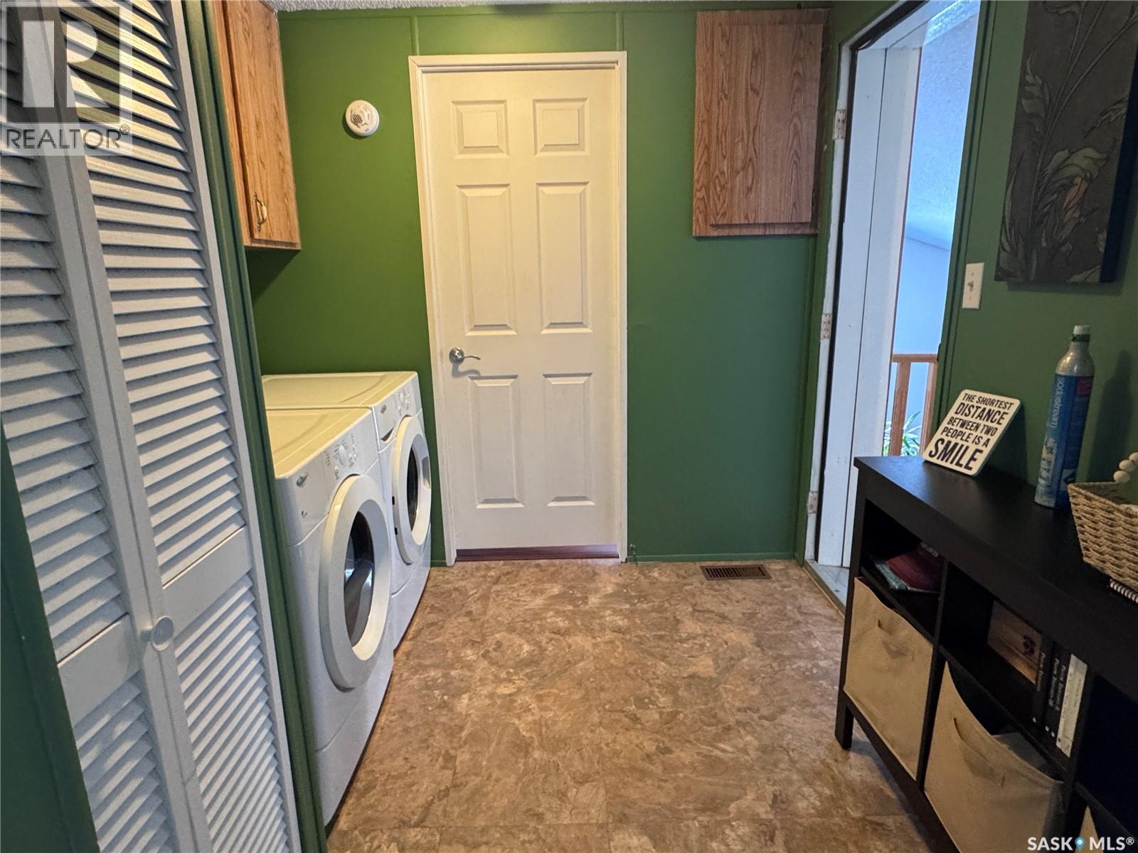 1111 Riese Drive, La Ronge, Saskatchewan  S0J 1L0 - Photo 20 - SK032031