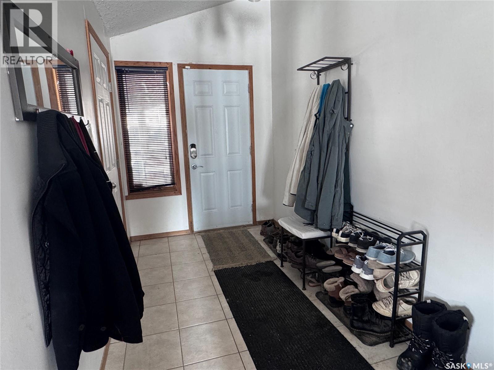 1111 Riese Drive, La Ronge, Saskatchewan  S0J 1L0 - Photo 27 - SK032031