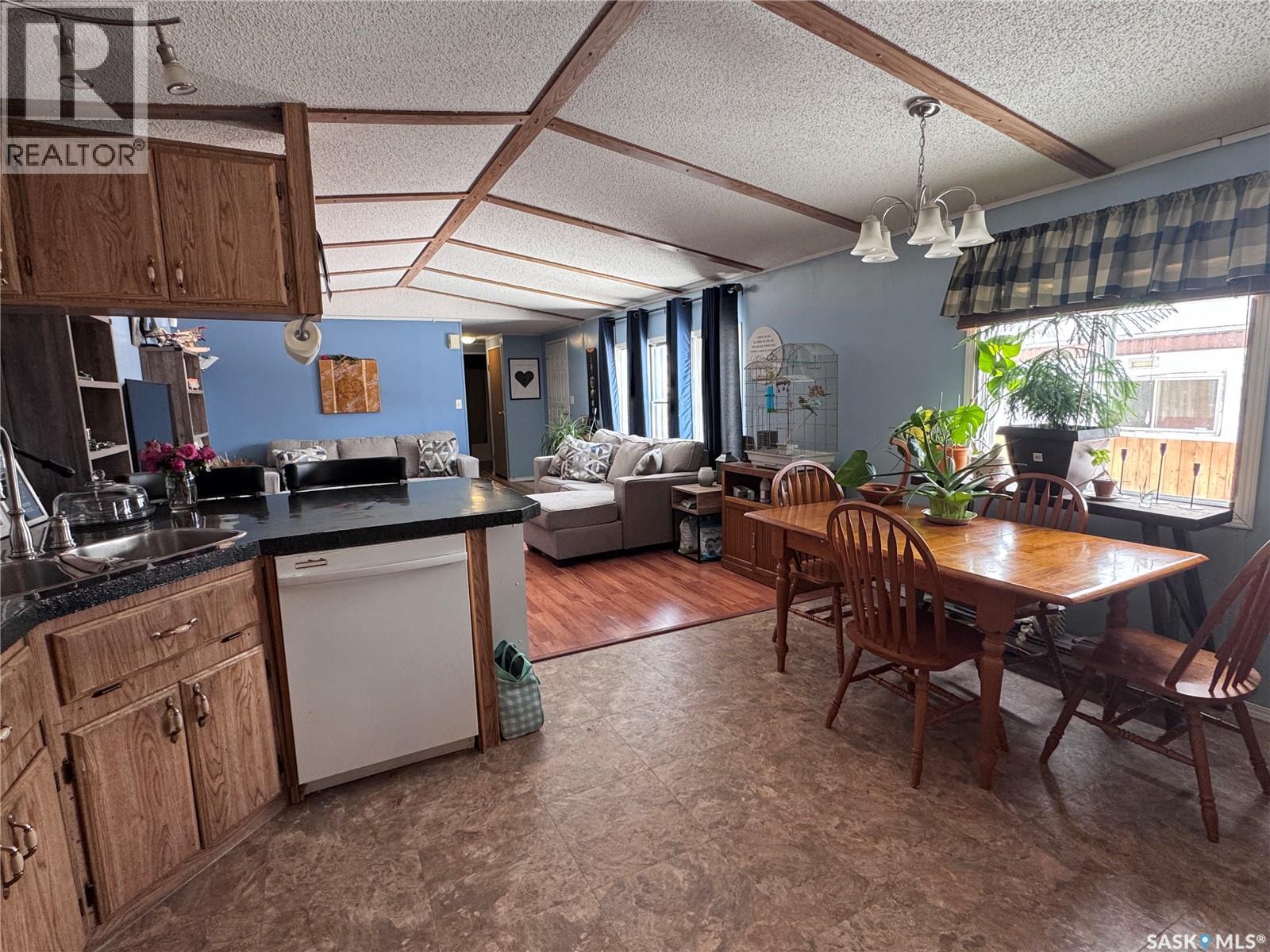 1111 Riese Drive, La Ronge, Saskatchewan  S0J 1L0 - Photo 8 - SK032031