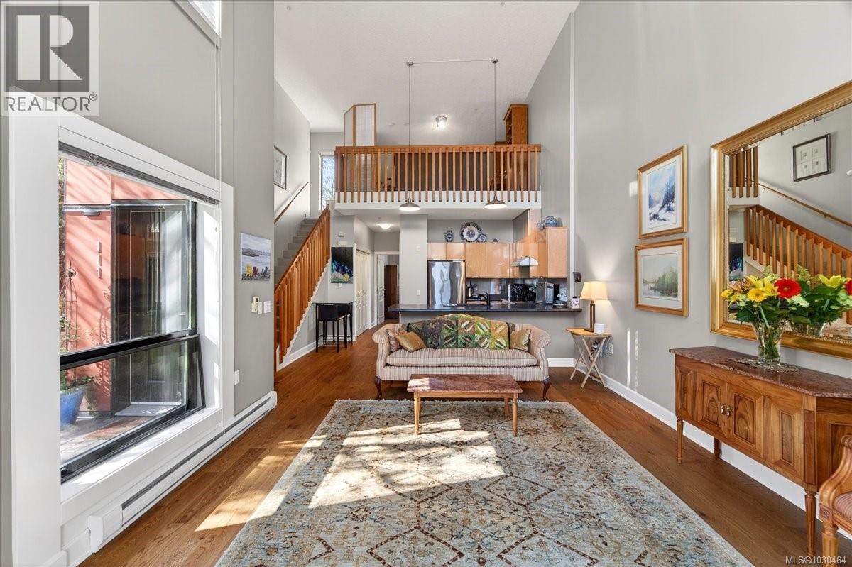 111 880 Short St, Saanich, British Columbia  V8X 2V5 - Photo 5 - 1030464