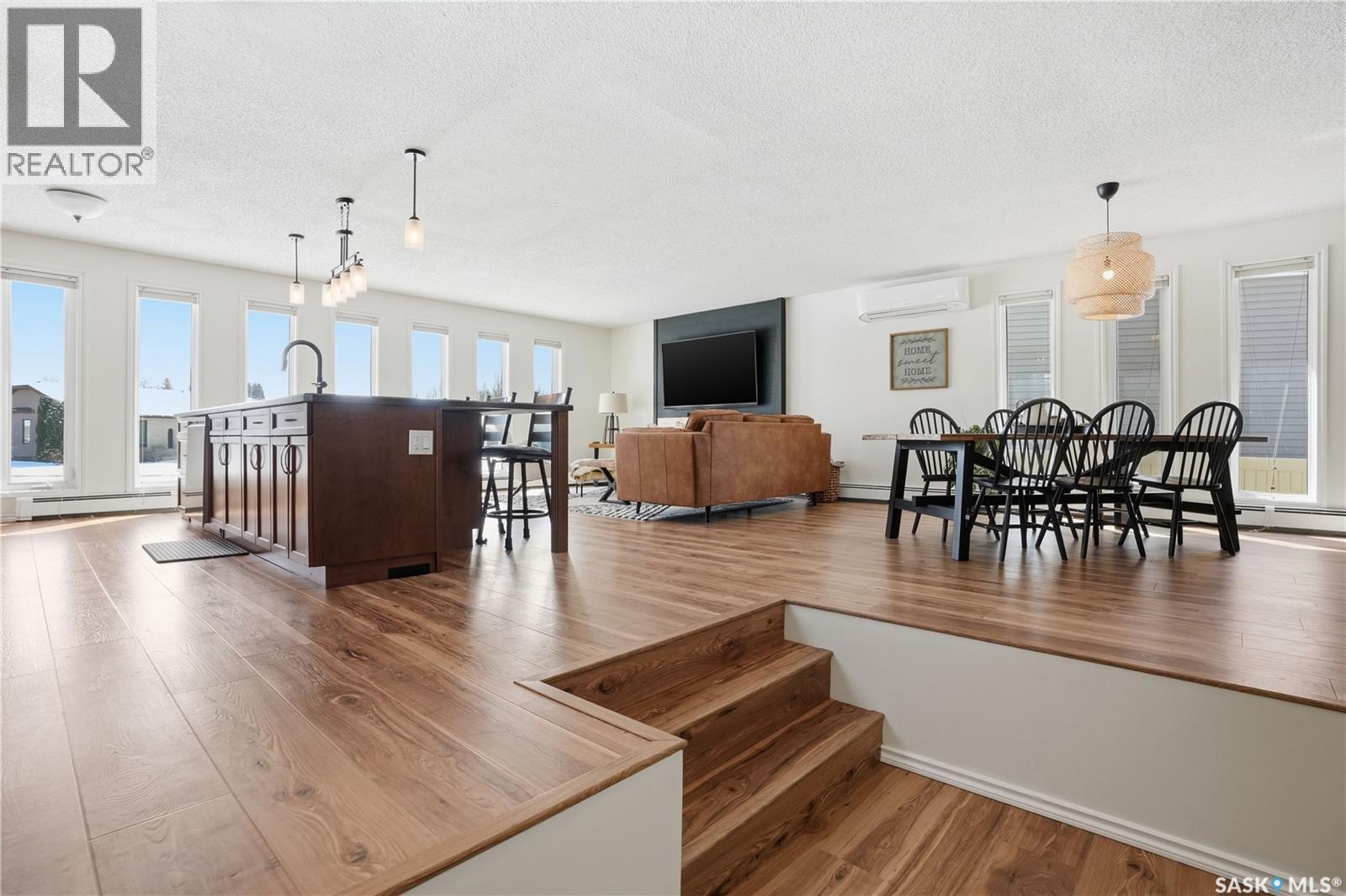 1643 General Crescent, Moose Jaw, Saskatchewan  S6H 6M2 - Photo 5 - SK032006