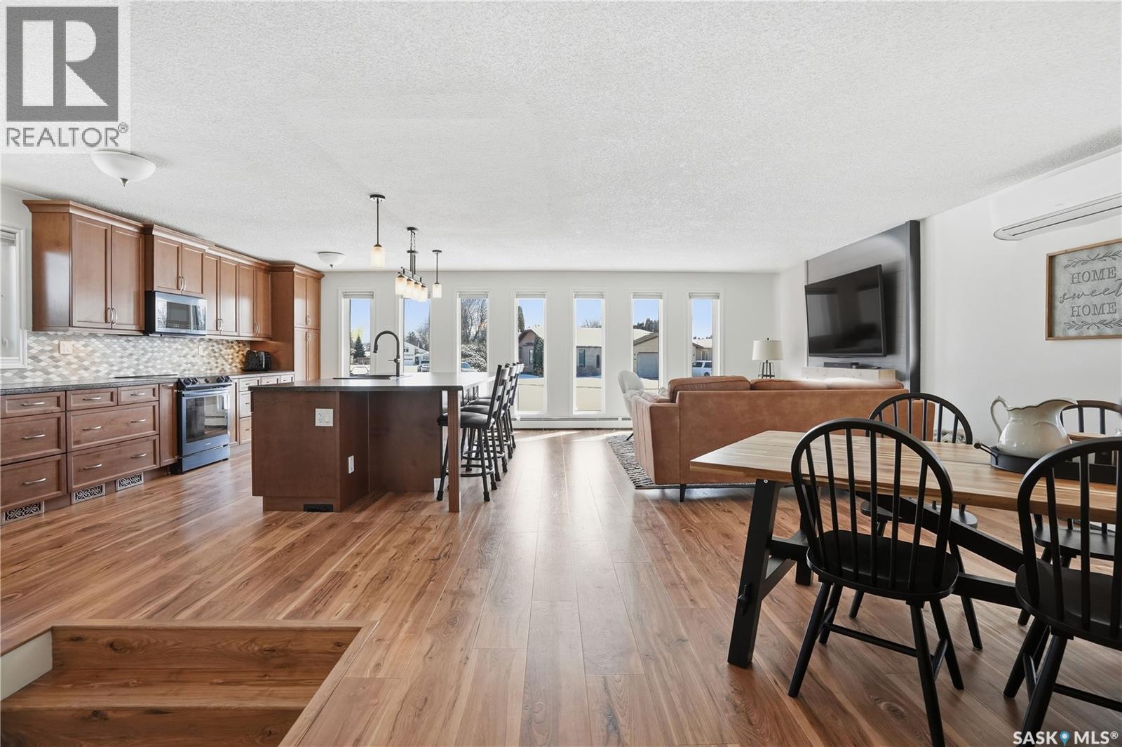 1643 General Crescent, Moose Jaw, Saskatchewan  S6H 6M2 - Photo 6 - SK032006