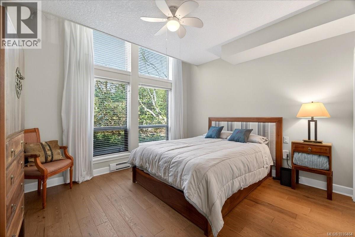 111 880 Short St, Saanich, British Columbia  V8X 2V5 - Photo 13 - 1030464