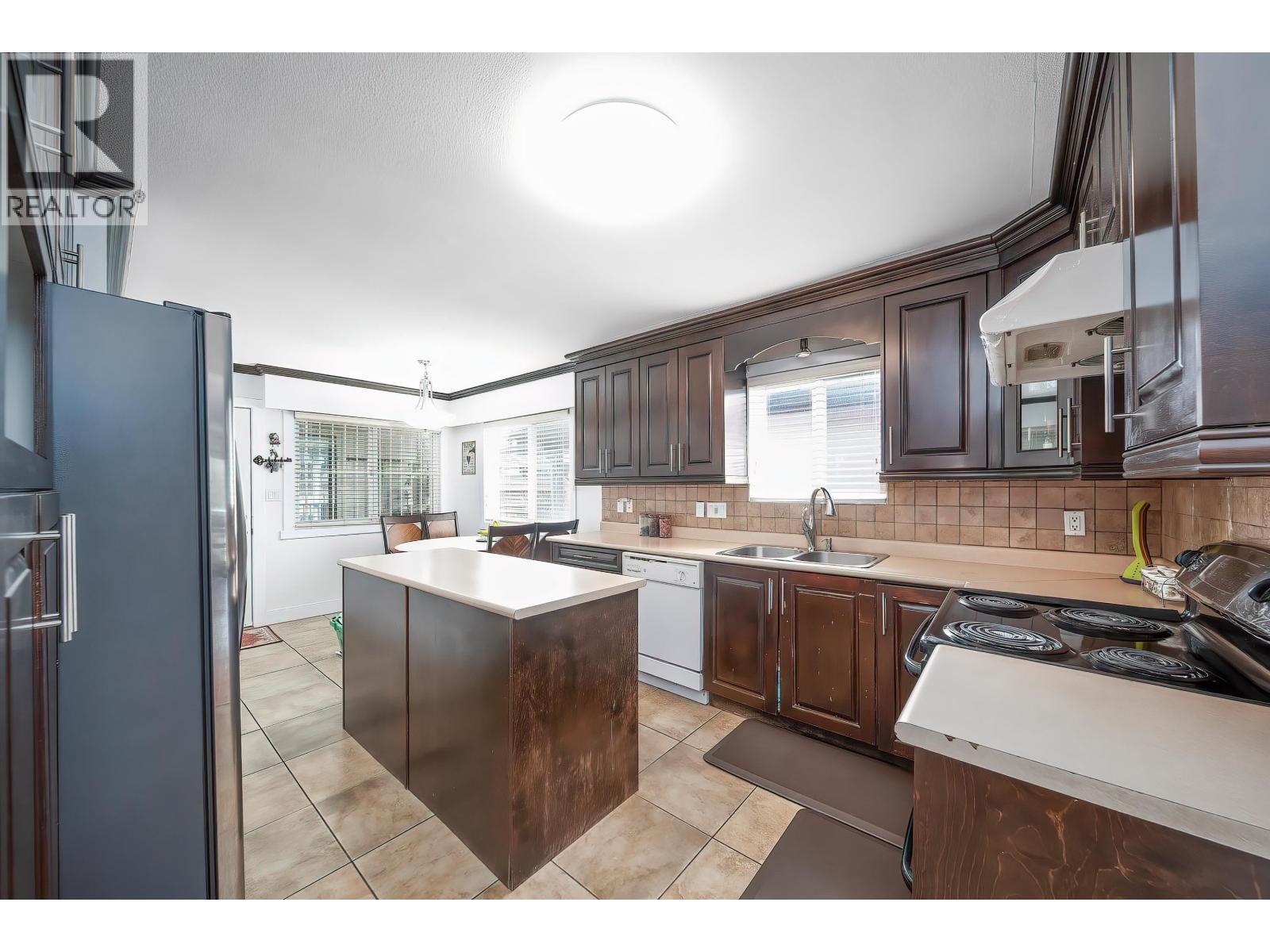 6626 Inverness Street, Vancouver, British Columbia  V5X 4E9 - Photo 9 - R3106796