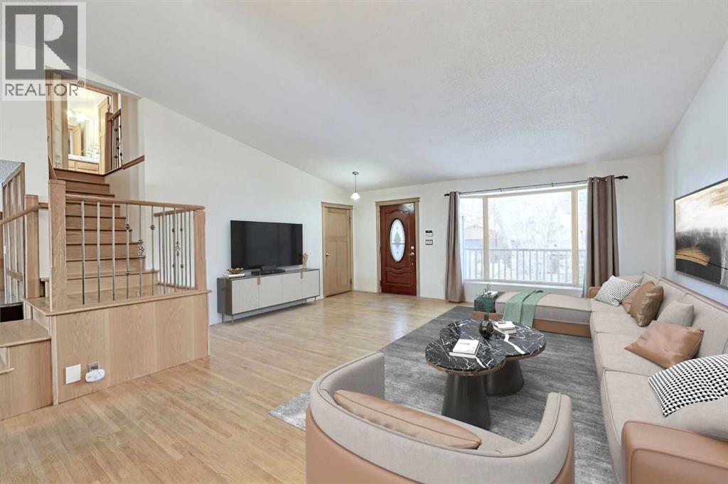 48 Bernard Way Nw, Calgary, Alberta  T3K 2E9 - Photo 6 - A2284800