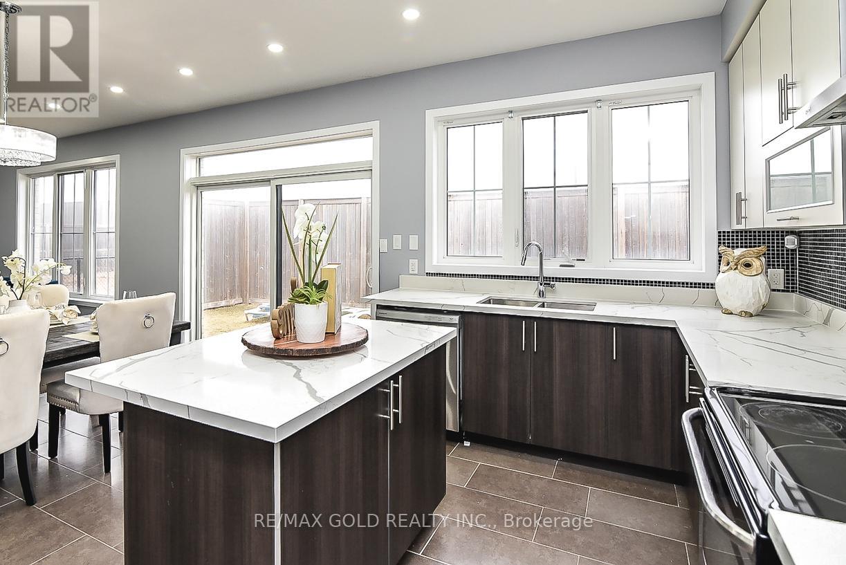 206 Crafter Crescent, Hamilton, Ontario  L8J 0J1 - Photo 11 - X12955834