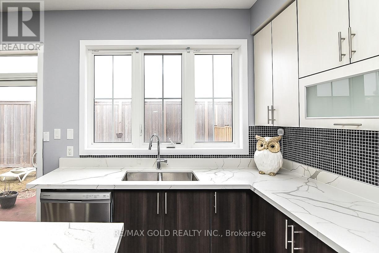 206 Crafter Crescent, Hamilton, Ontario  L8J 0J1 - Photo 14 - X12955834