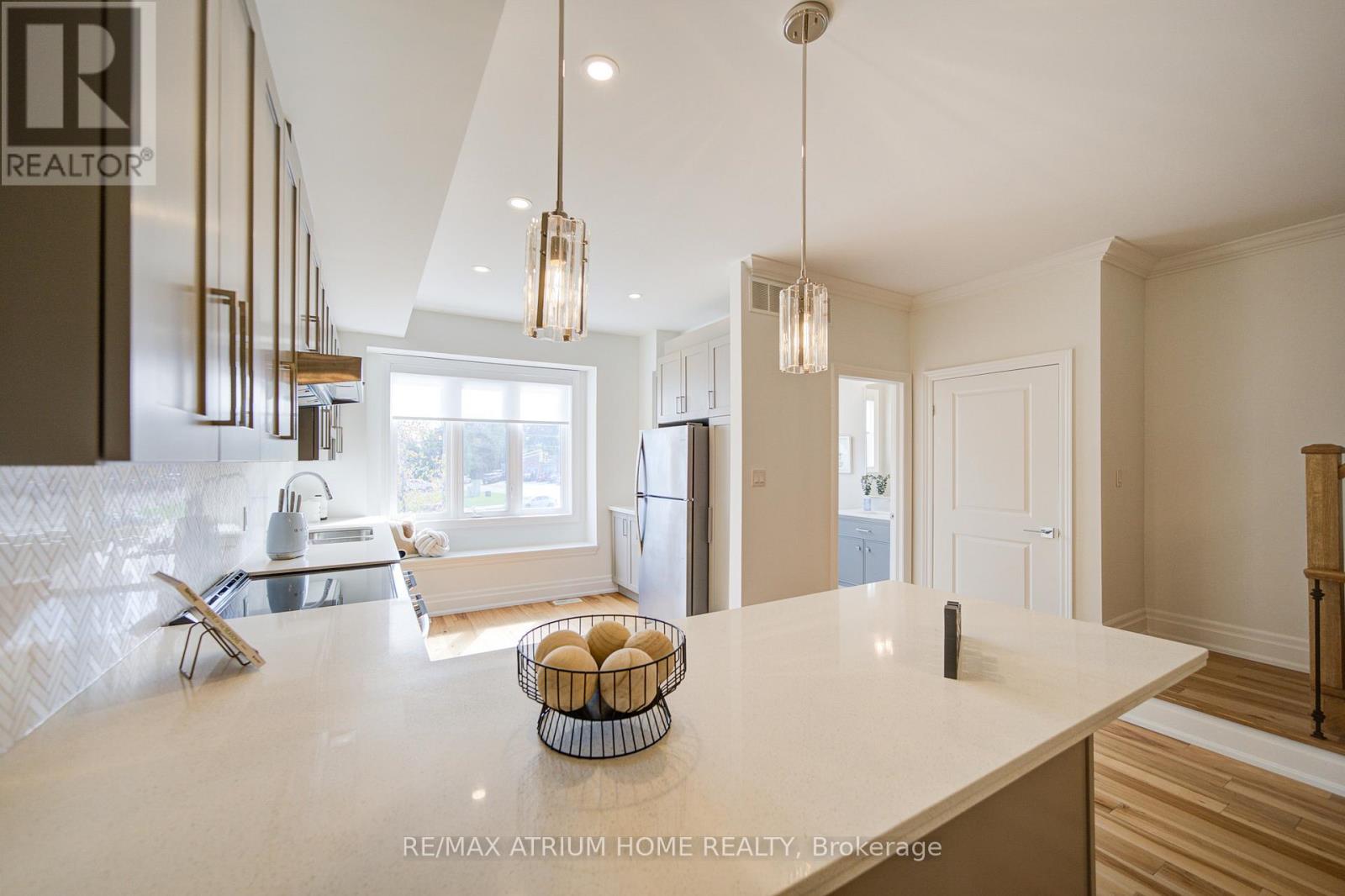 2 - 111 Wilson Street E, Hamilton, Ontario  L9B 2G7 - Photo 11 - X12955842