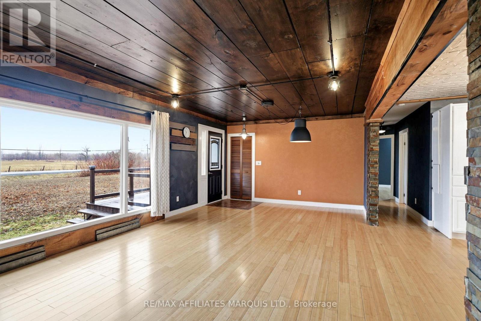 5083 Aultsville Road, South Stormont, Ontario  K0C 1M0 - Photo 8 - X12955528