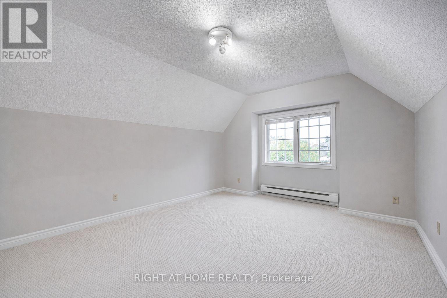 2623 Charlotte Court, Mississauga, Ontario  L5M 5E6 - Photo 23 - W12955162