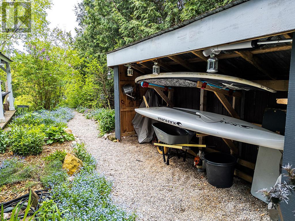 114 Clark Street, Blue Mountains, Ontario  N0H 1J0 - Photo 45 - X12938276