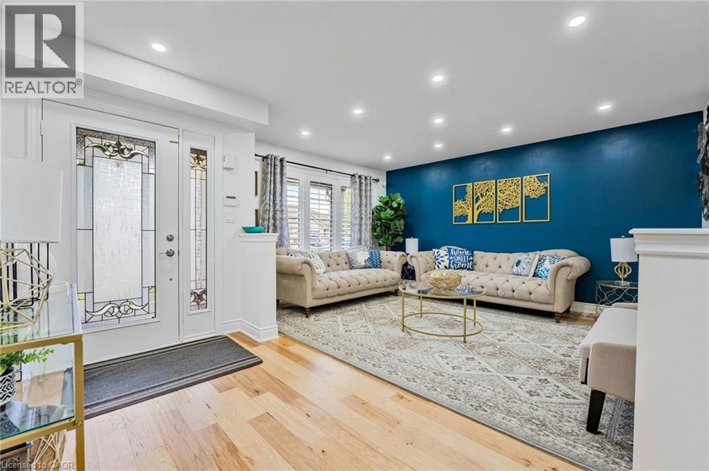 52 Clare Avenue, Welland, Ontario  L3C 0B7 - Photo 4 - 40817572