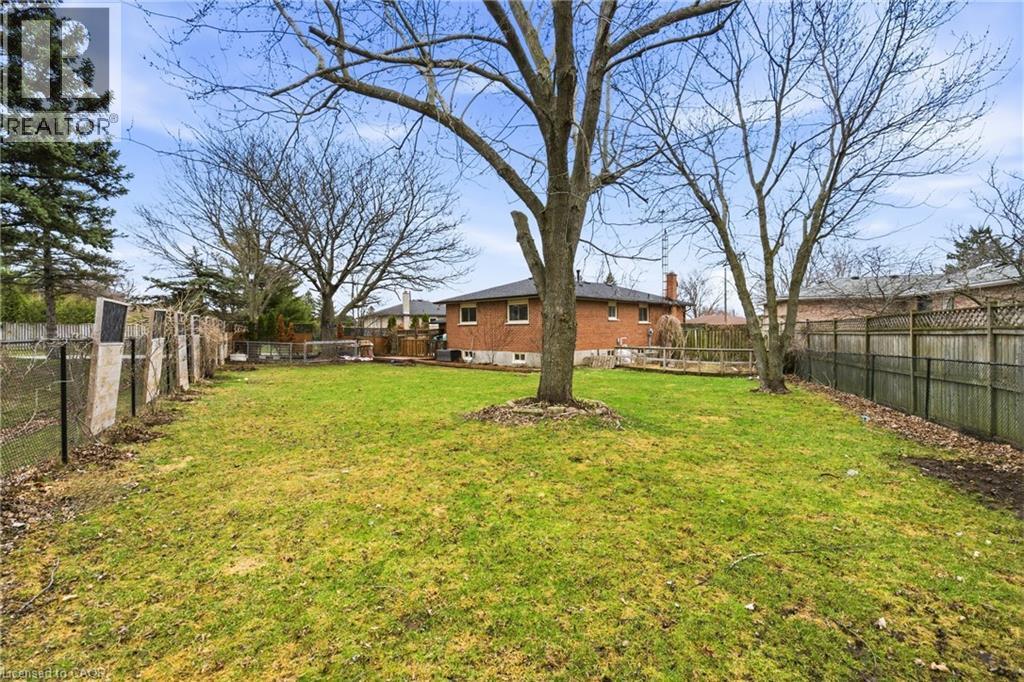 21 Milverton Close, Waterdown, Ontario  L8B 0B1 - Photo 32 - 40813217