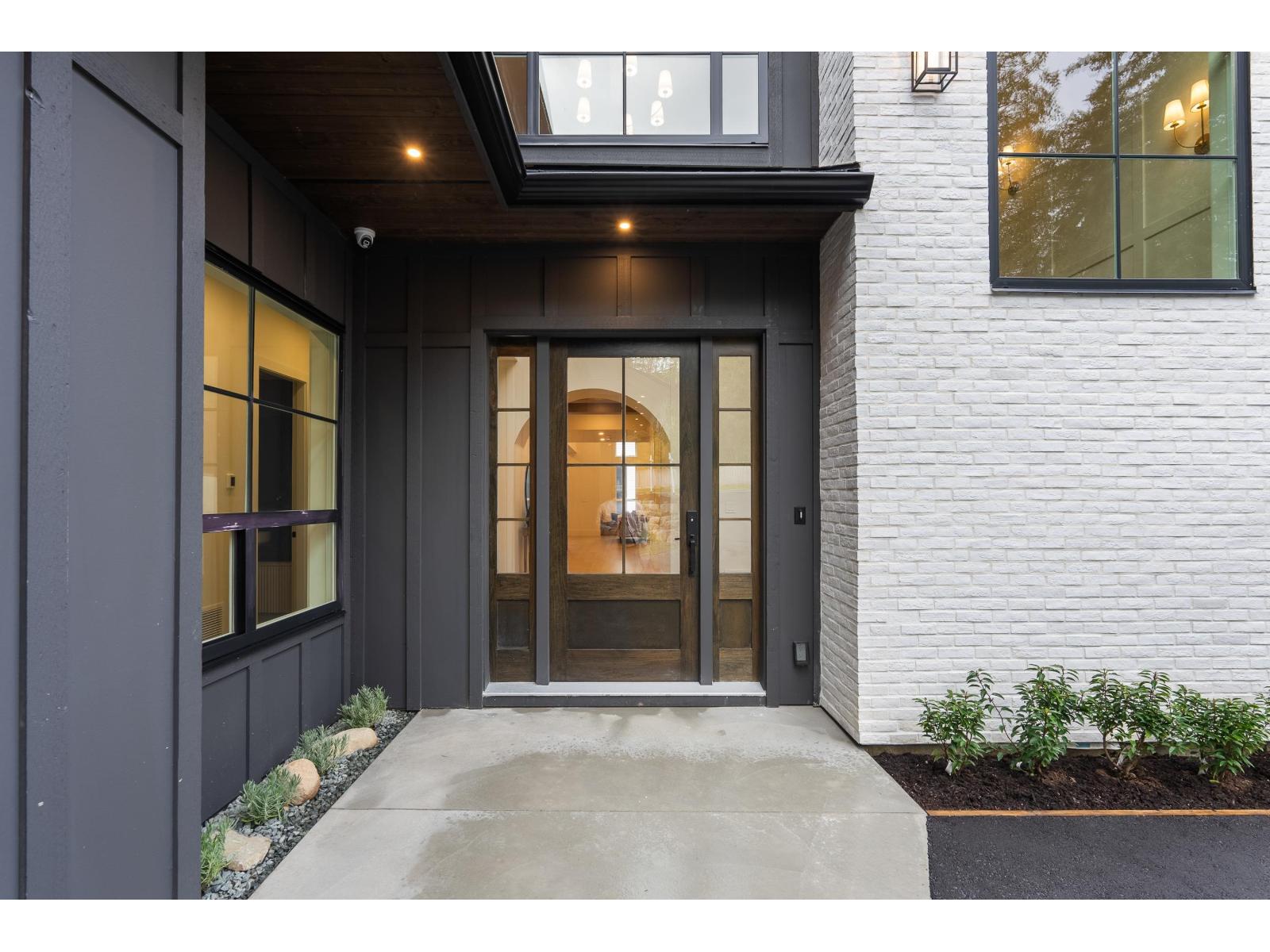 23717 40 Avenue, Langley, British Columbia  V2Z 2J9 - Photo 2 - R3105622