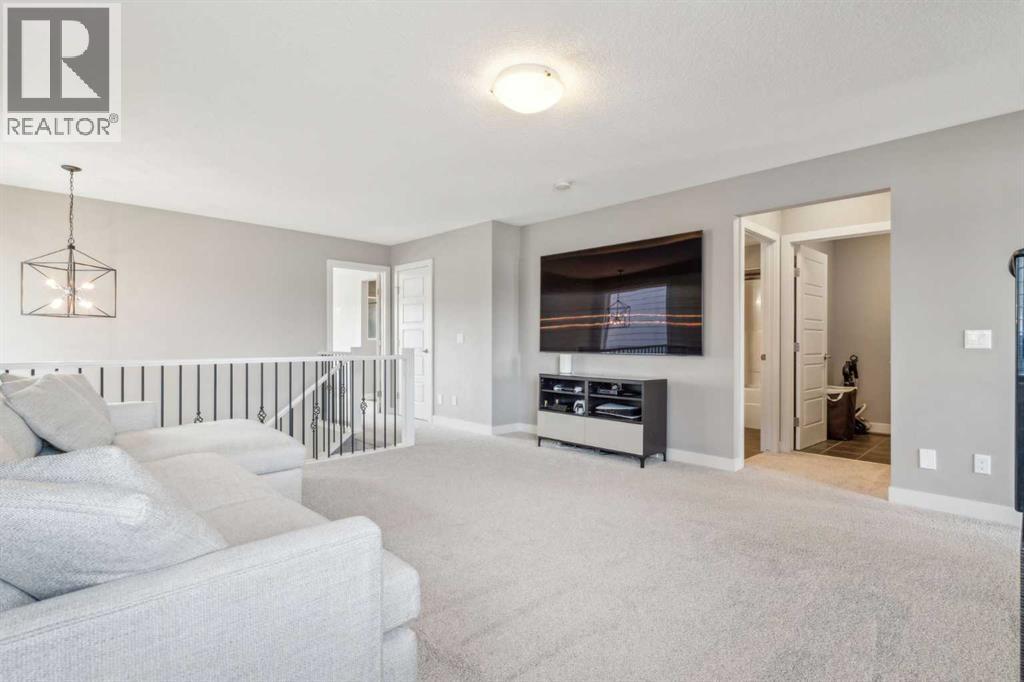 128 Sundown View, Cochrane, Alberta  T4C 2N9 - Photo 17 - A2298637