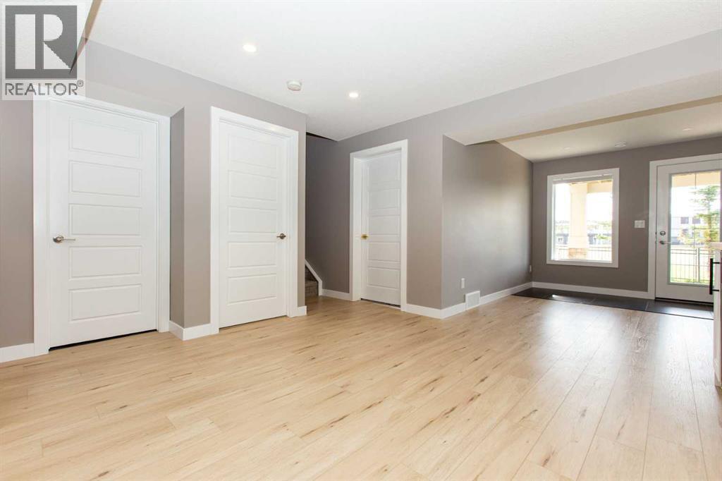 128 Sundown View, Cochrane, Alberta  T4C 2N9 - Photo 33 - A2298637