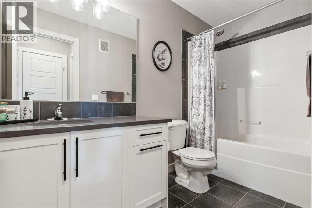 128 Sundown View, Cochrane, Alberta  T4C 2N9 - Photo 27 - A2298637