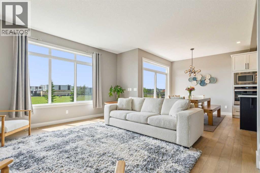 128 Sundown View, Cochrane, Alberta  T4C 2N9 - Photo 12 - A2298637