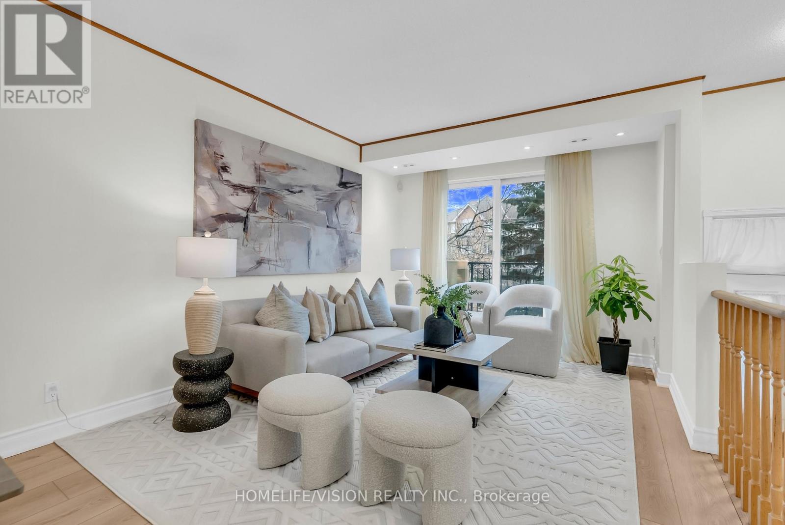 1229 - 28 Sommerset Way, Toronto, Ontario  M2N 6W7 - Photo 2 - C12946788