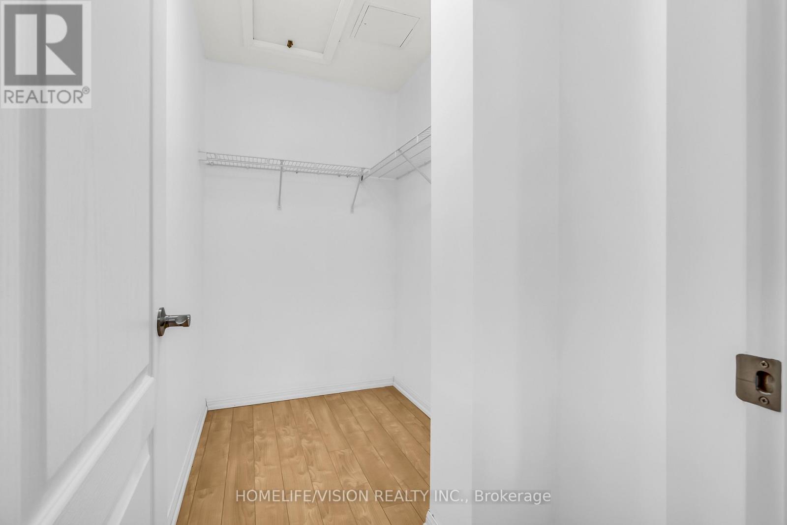 1229 - 28 Sommerset Way, Toronto, Ontario  M2N 6W7 - Photo 32 - C12946788