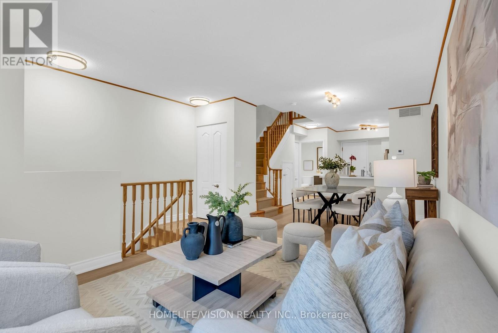 1229 - 28 Sommerset Way, Toronto, Ontario  M2N 6W7 - Photo 4 - C12946788