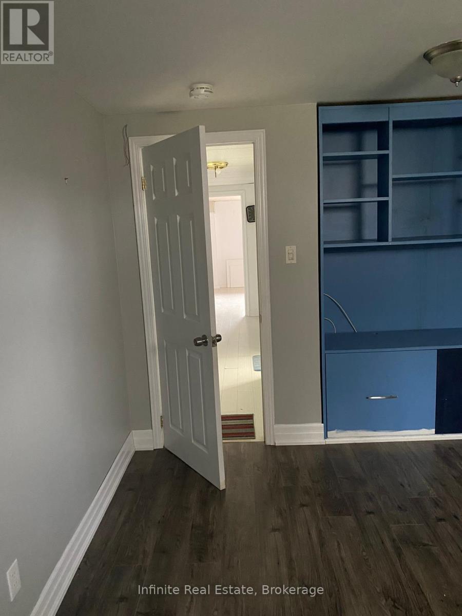 122 Parkview Drive, Orangeville, Ontario L9W 3J3 - Photo 15 - W12475005