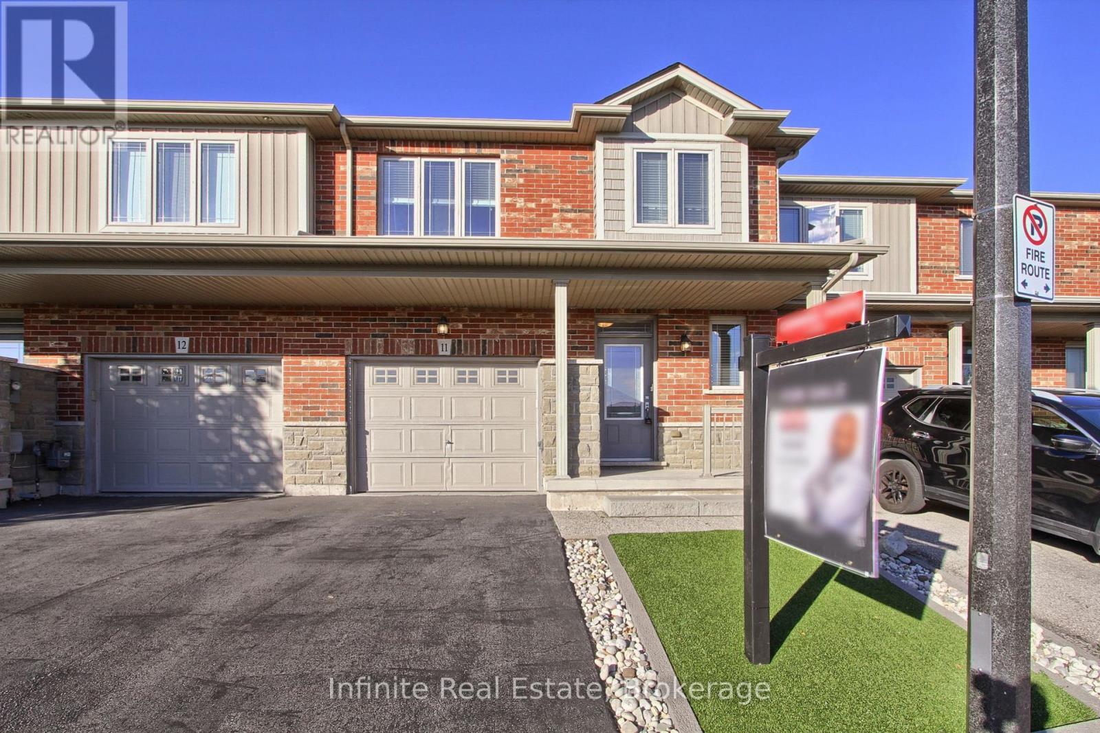 11 - 380 LAKE STREET, Grimsby, Ontario