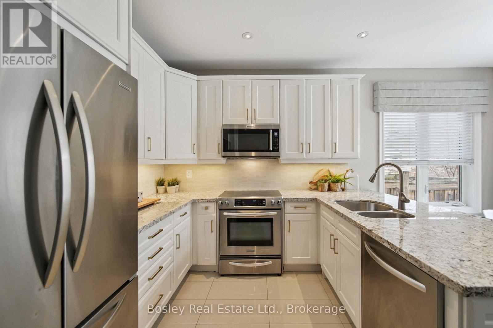 2343 Quetico Crescent, Oakville, Ontario  L6M 0R5 - Photo 12 - W12955938