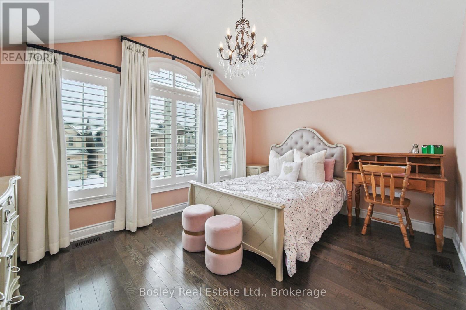 2343 Quetico Crescent, Oakville, Ontario  L6M 0R5 - Photo 19 - W12955938