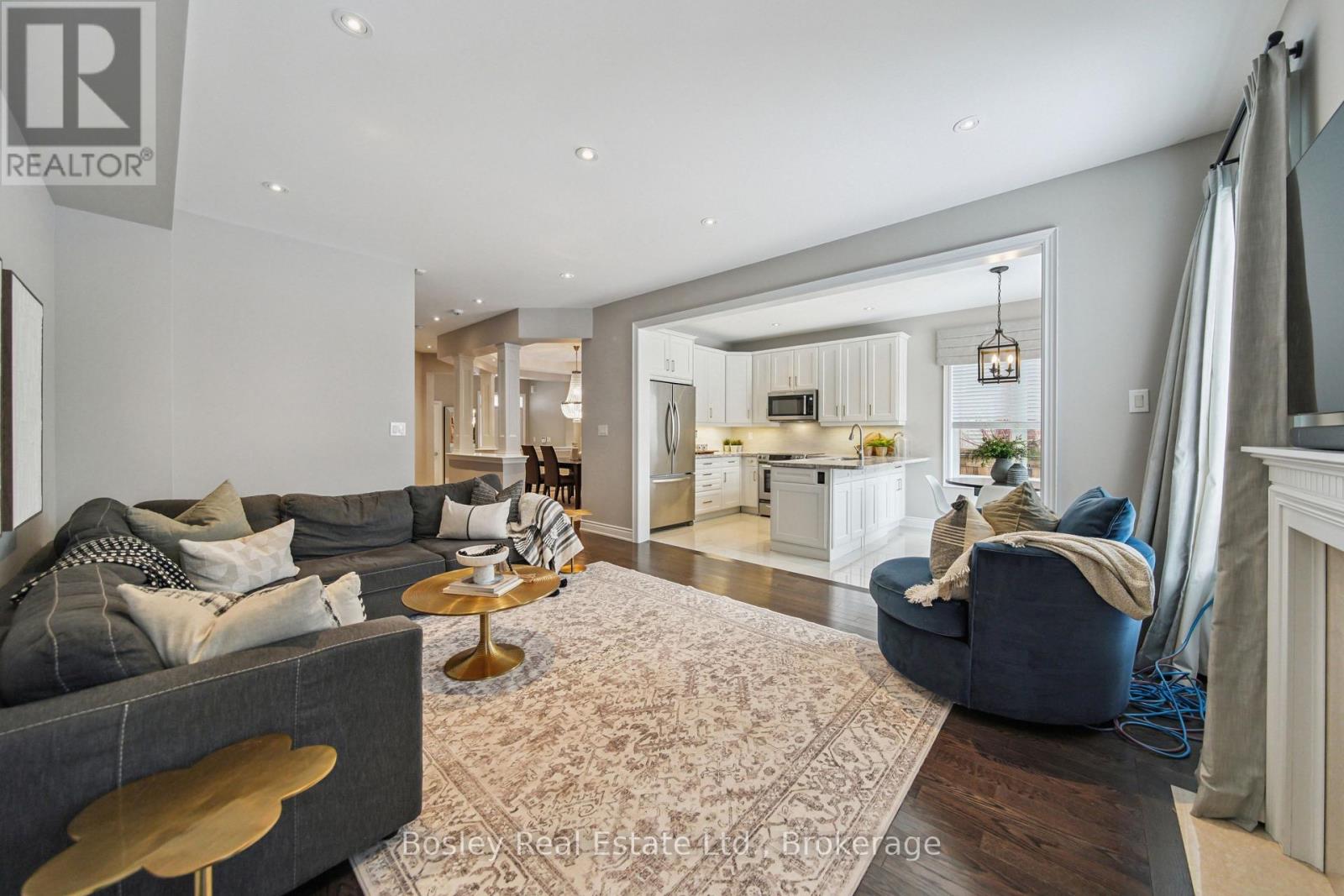 2343 Quetico Crescent, Oakville, Ontario  L6M 0R5 - Photo 9 - W12955938