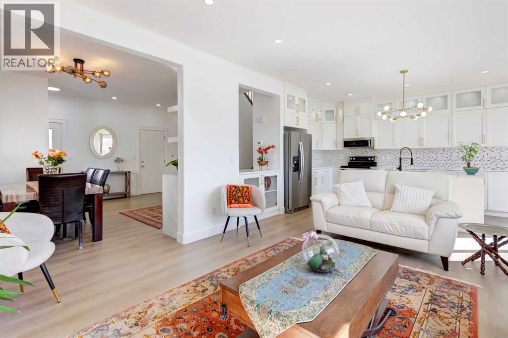 37 Royal Birch Landing NW, Calgary, Alberta  T3G 5R3 - Photo 8 - A2297307