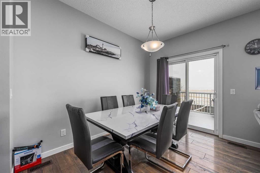 313 Hillcrest Road SW, Airdrie, Alberta  T4B 4K1 - Photo 9 - A2297458