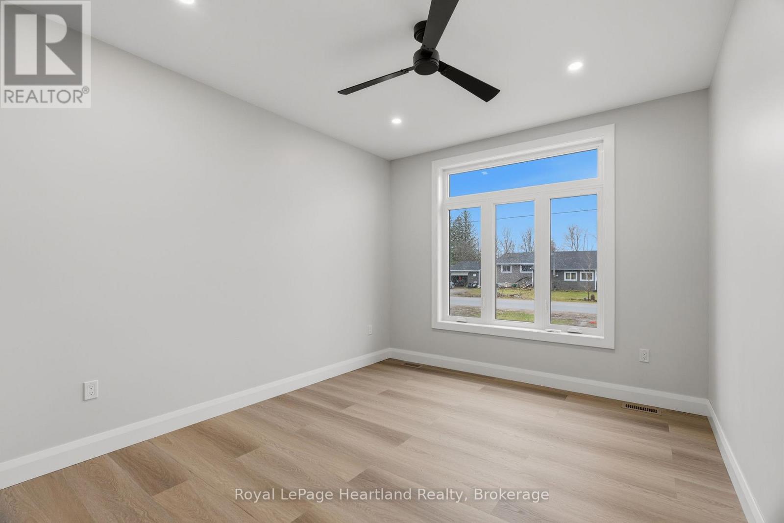 345 Turnberry Street, North Huron, Ontario  N0G 2W0 - Photo 19 - X12955900