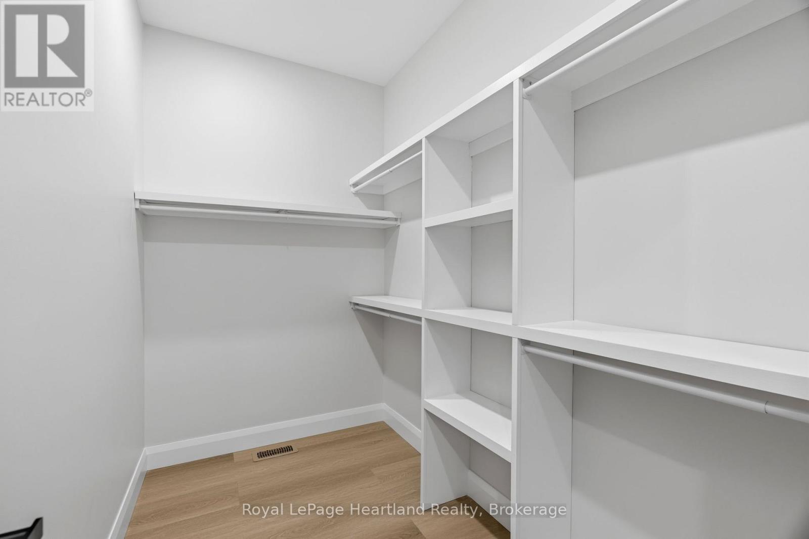 345 Turnberry Street, North Huron, Ontario  N0G 2W0 - Photo 28 - X12955900