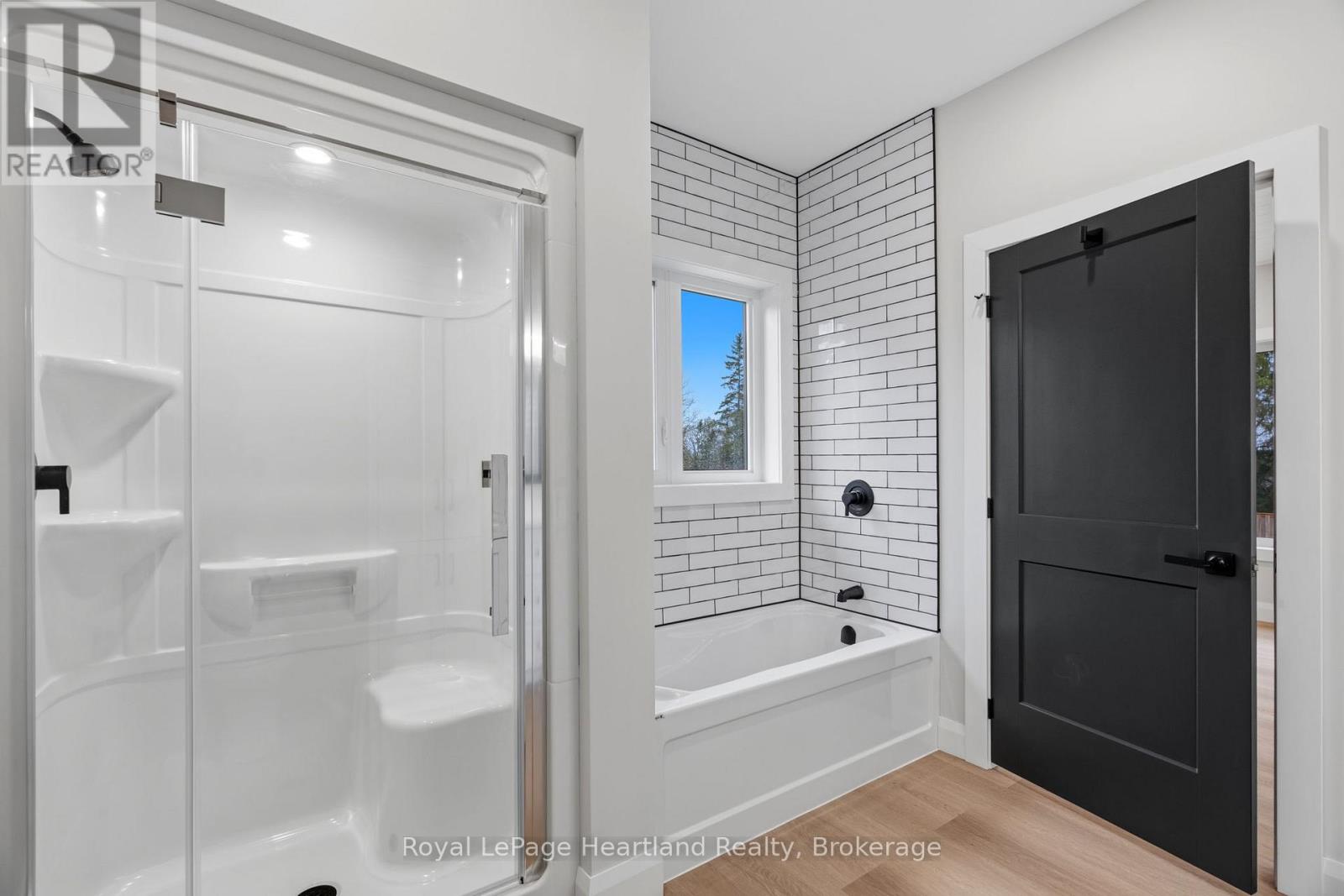 345 Turnberry Street, North Huron, Ontario  N0G 2W0 - Photo 32 - X12955900