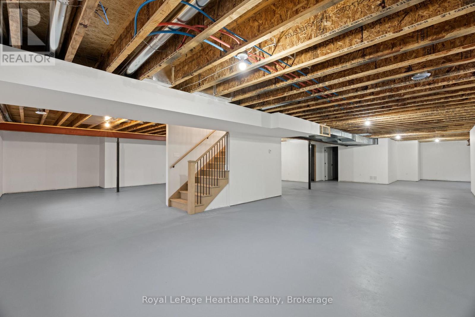 345 Turnberry Street, North Huron, Ontario  N0G 2W0 - Photo 35 - X12955900