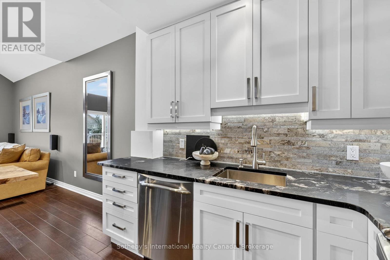 10 - 110 Kellie's Way, Blue Mountains, Ontario L9Y 0L6 - Photo 19 - X12955934