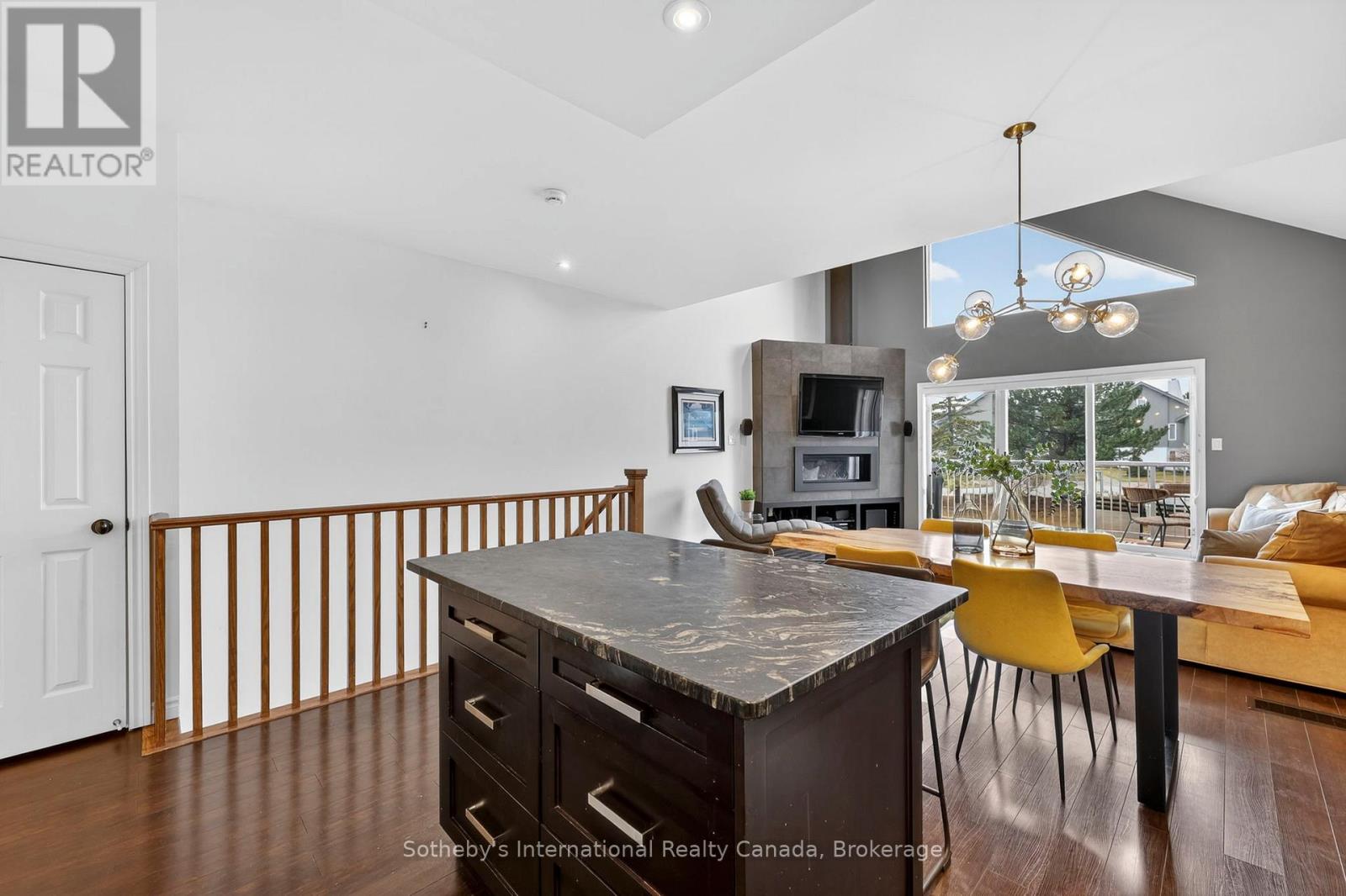 10 - 110 Kellie's Way, Blue Mountains, Ontario L9Y 0L6 - Photo 23 - X12955934