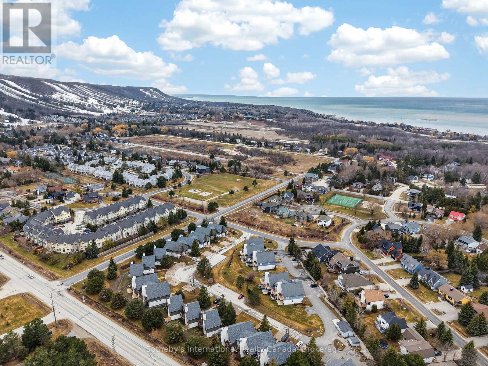 10 - 110 Kellie's Way, Blue Mountains, Ontario L9Y 0L6 - Photo 41 - X12955934