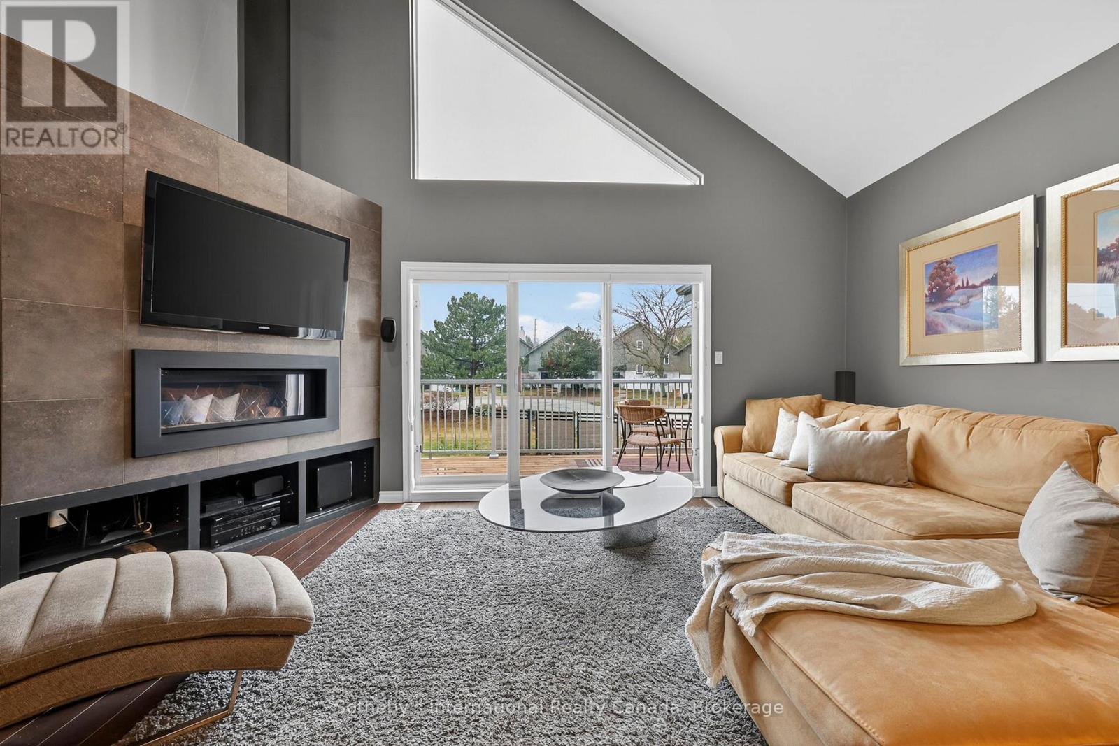 10 - 110 Kellie's Way, Blue Mountains, Ontario L9Y 0L6 - Photo 5 - X12955934