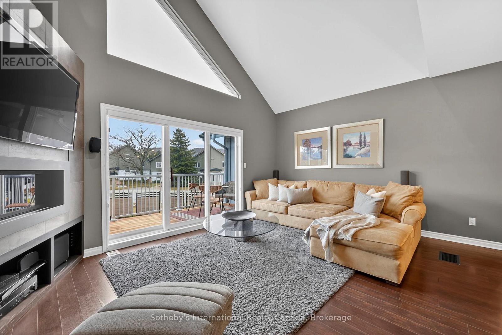 10 - 110 Kellie's Way, Blue Mountains, Ontario L9Y 0L6 - Photo 9 - X12955934