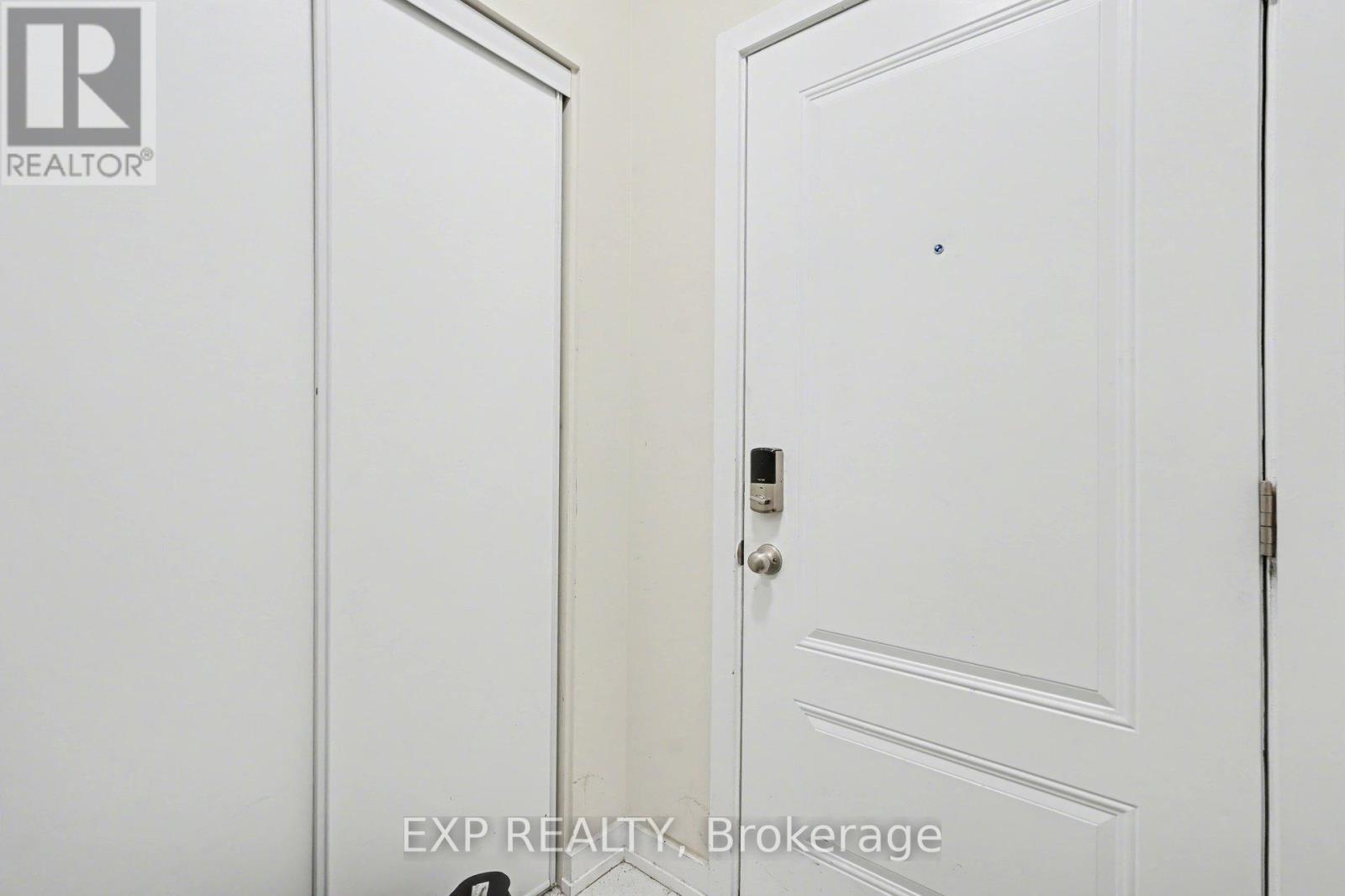 249 David Lewis Private, Ottawa, Ontario  K4A 1C4 - Photo 3 - X12955936