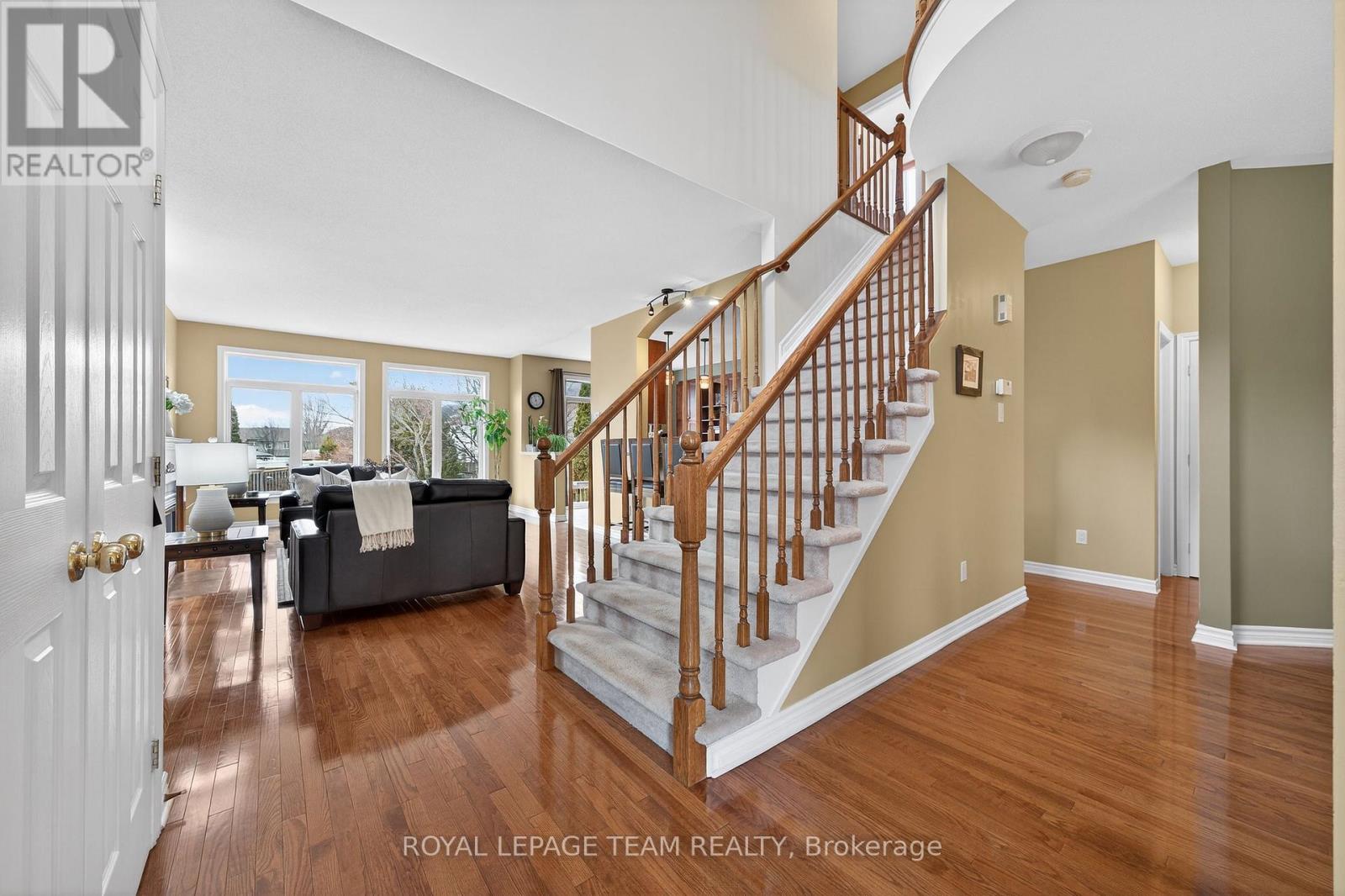 131 Spiritwood Drive, Ottawa, Ontario  K2M 3A2 - Photo 4 - X12955944