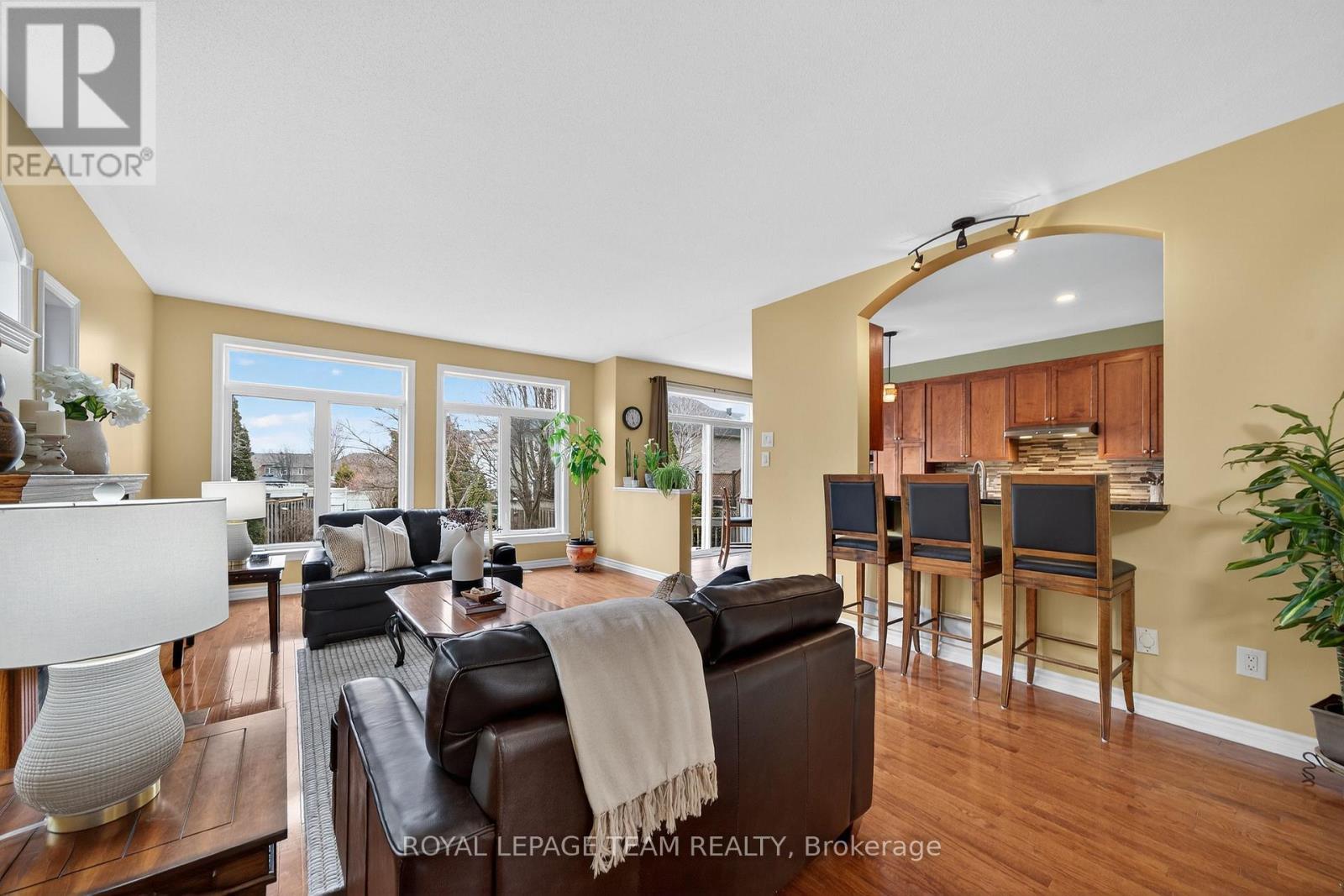 131 Spiritwood Drive, Ottawa, Ontario  K2M 3A2 - Photo 5 - X12955944