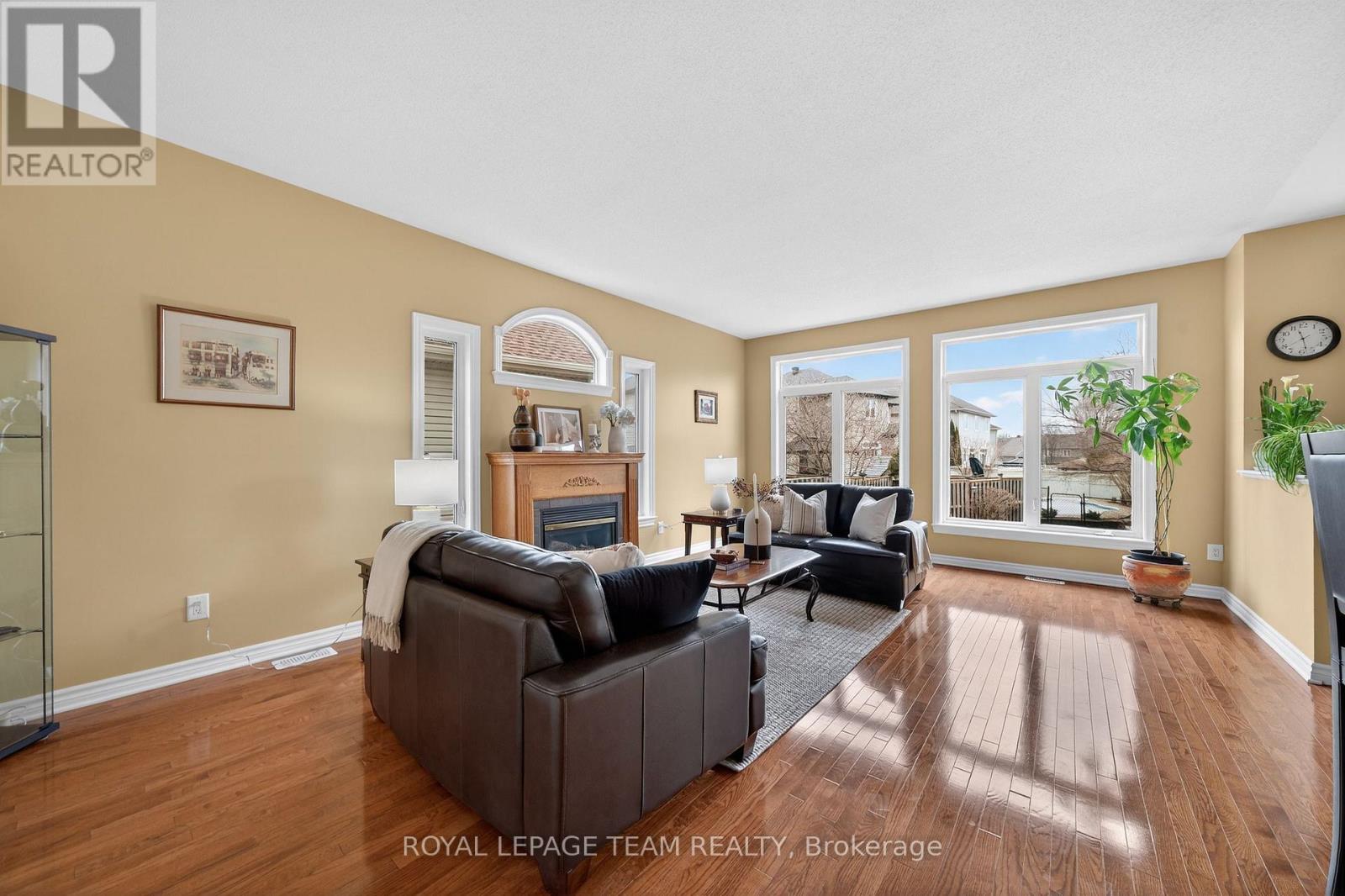 131 Spiritwood Drive, Ottawa, Ontario  K2M 3A2 - Photo 6 - X12955944