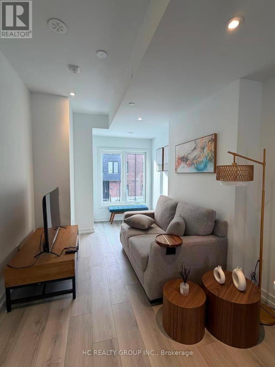 23 Calamint Lane, Toronto, Ontario  M1W 2H1 - Photo 5 - E12955932